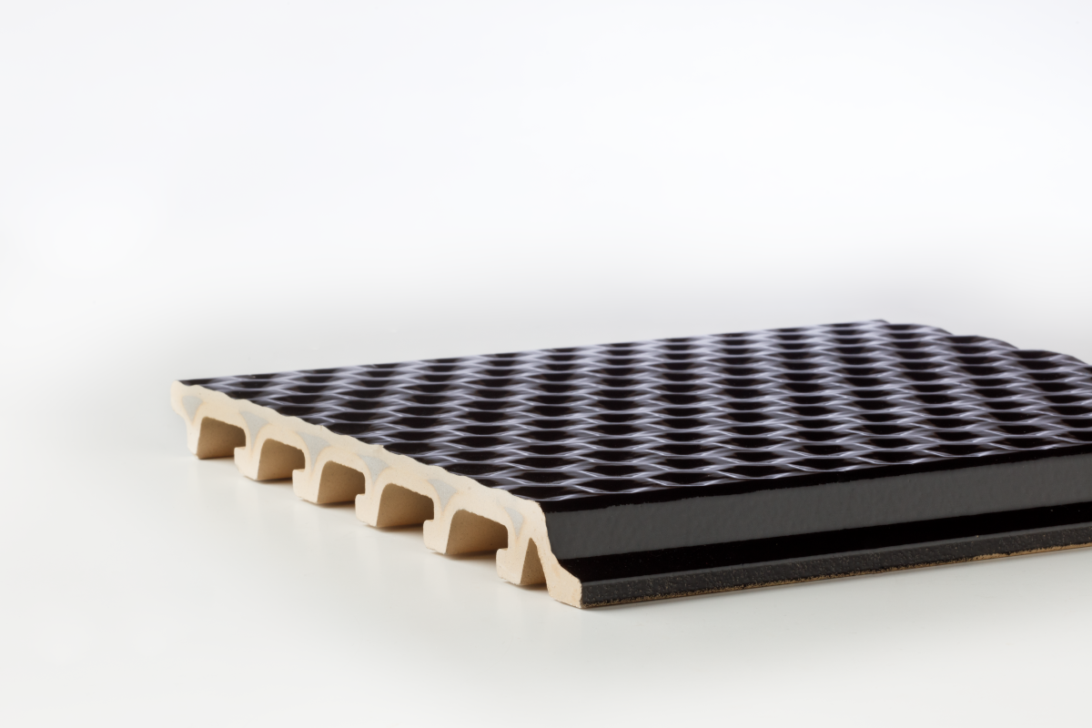 Tonality-Cleaning-min Tonality Keramikfassade Oberfläche mit Wabenmuster - zeitlose Ästhetik und innovative Texturierung